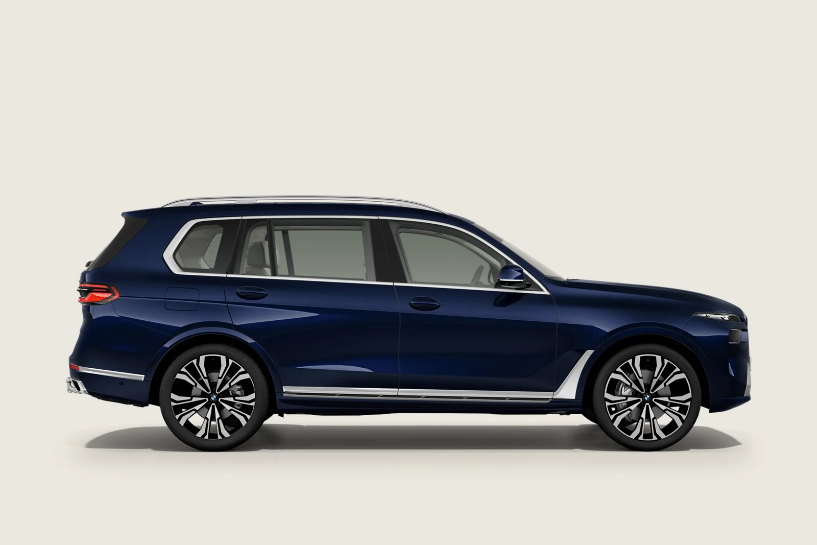 Black BMW X7 M60i seen from the side